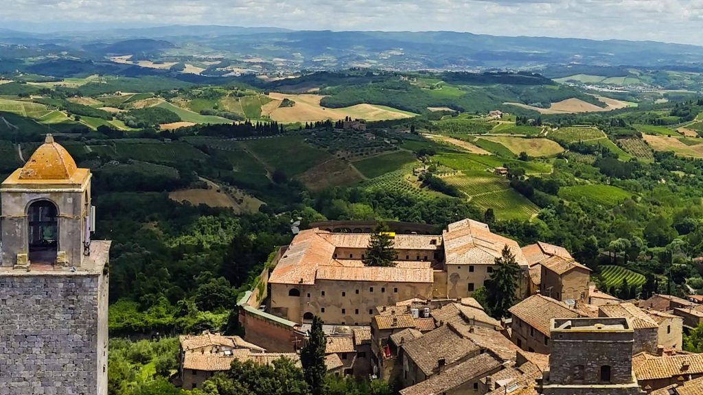 schöner Blick in die Landschaft von Volterra