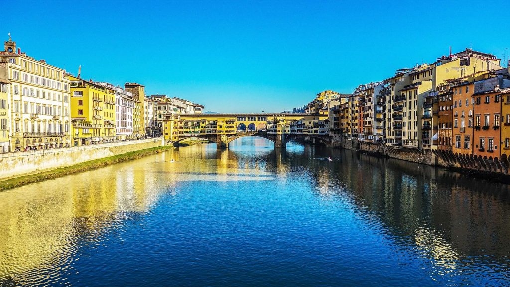 die Rialto Brücke in Florenz